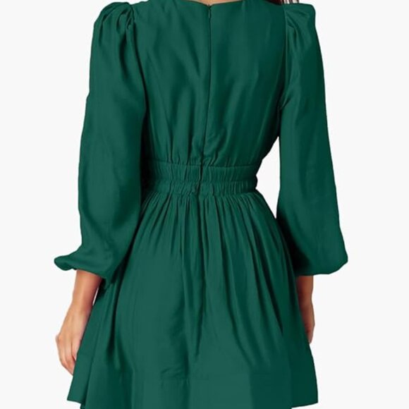 Green Deep V Neck Long Sleeve Flowy Mini Dress - Picture 2 of 3